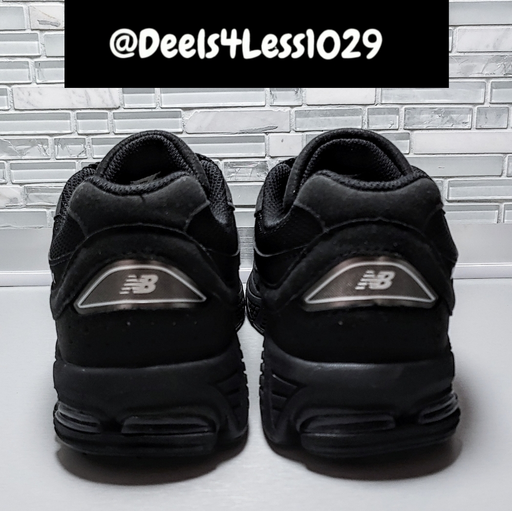 New Balance 2002R Running Womens Size 8/Kids 6.5 Black Metallic - Picture 4 of 7
